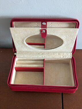 Travel Jewellery Red Leather Zippered Box